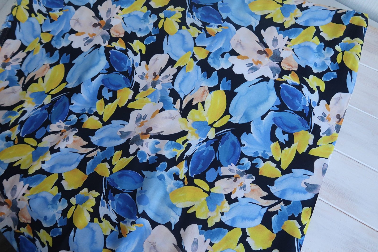 Remnant 2.3m | Blooms In The Sunshine - Viscose - Image 2