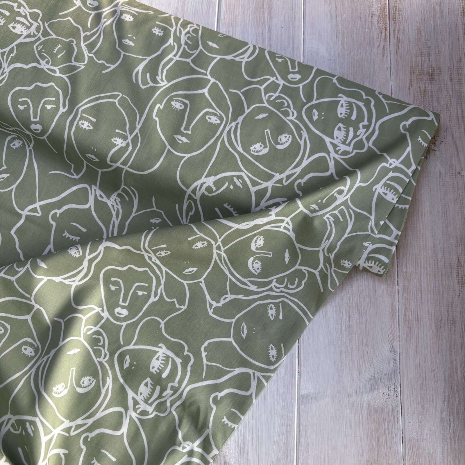 Crowded Faces - Sage - Cotton Lawn