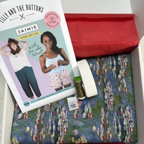 Pyjama Bottoms Sewing Kit - Water Lilies
